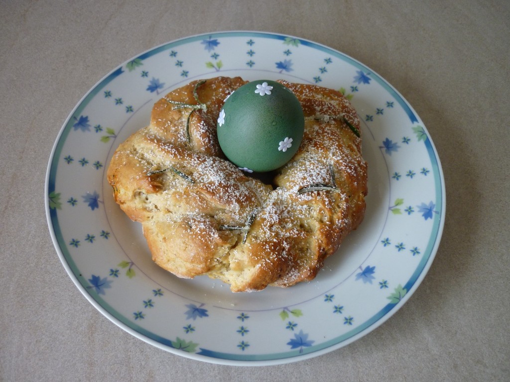 Für das Osterfrühstück: Vanillekränze mit Rosmarin – Essen ohne Grenzen